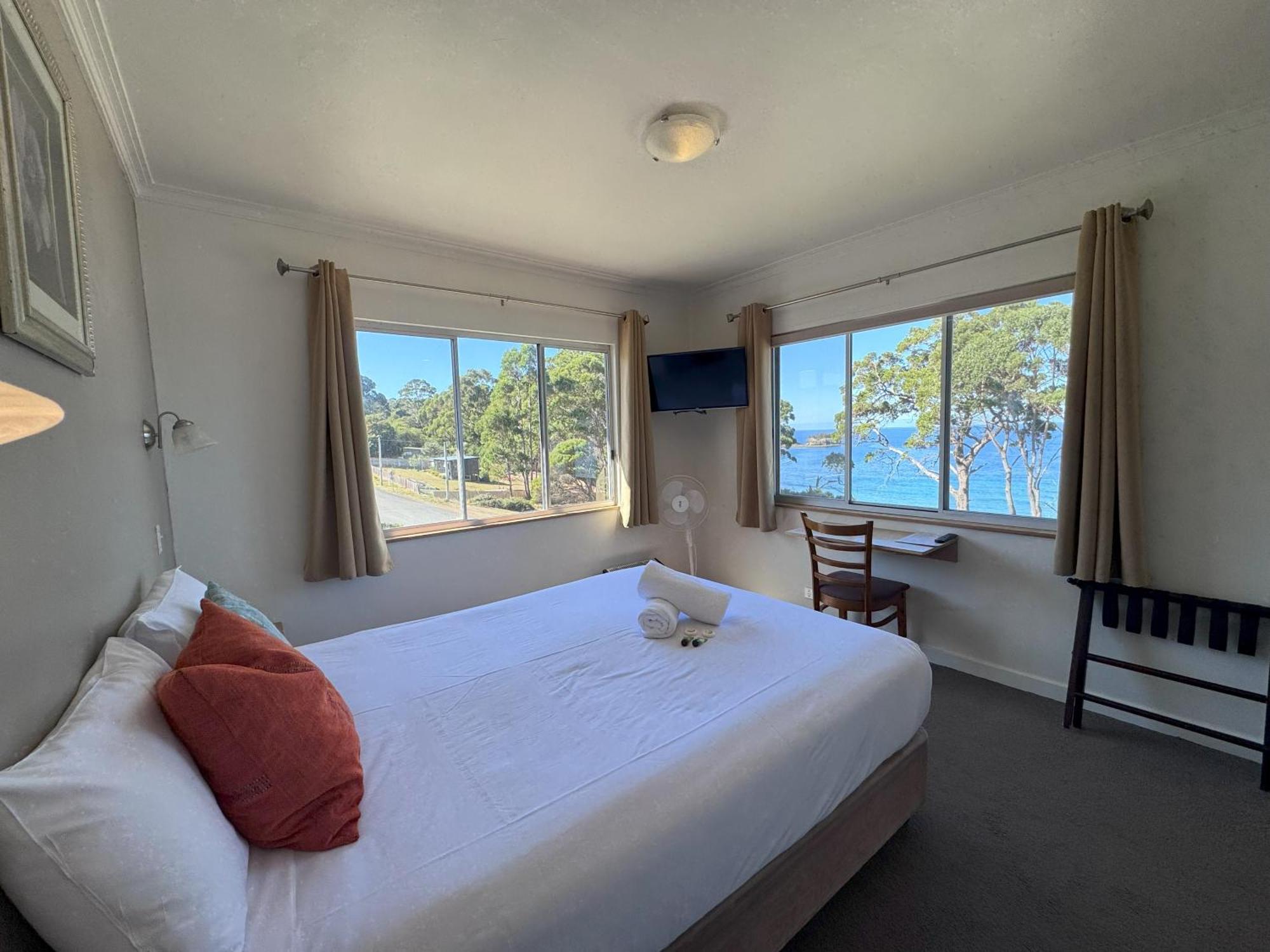Lufra Beachside Hotel Eaglehawk Neck Oda fotoğraf
