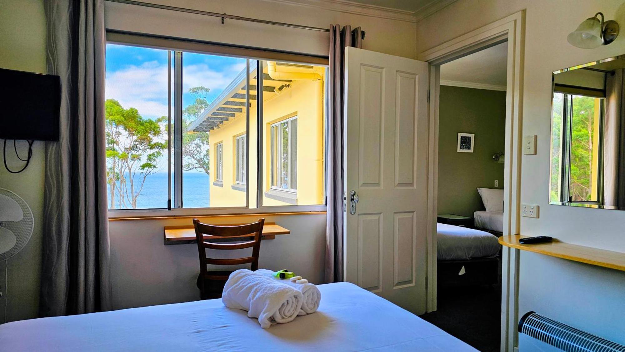 Lufra Beachside Hotel Eaglehawk Neck Oda fotoğraf